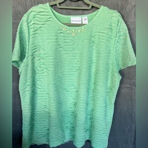 Alfred Dunner XL blouse. 98% polyester 2% spandex